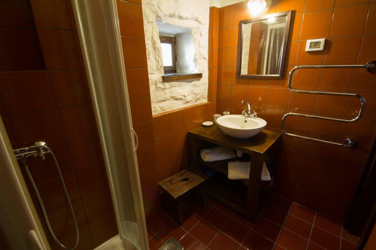 Holiday Homes Poli Svetega Antona Gracisce Екстер'єр фото
