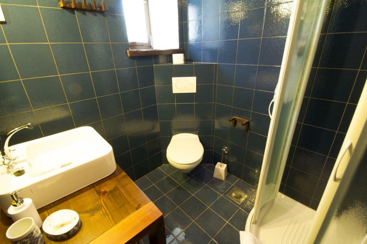 Holiday Homes Poli Svetega Antona Gracisce Екстер'єр фото