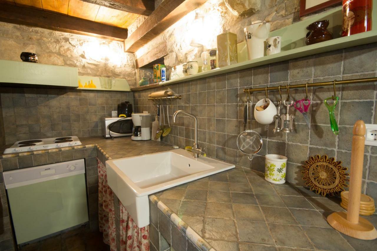 Holiday Homes Poli Svetega Antona Gracisce Екстер'єр фото