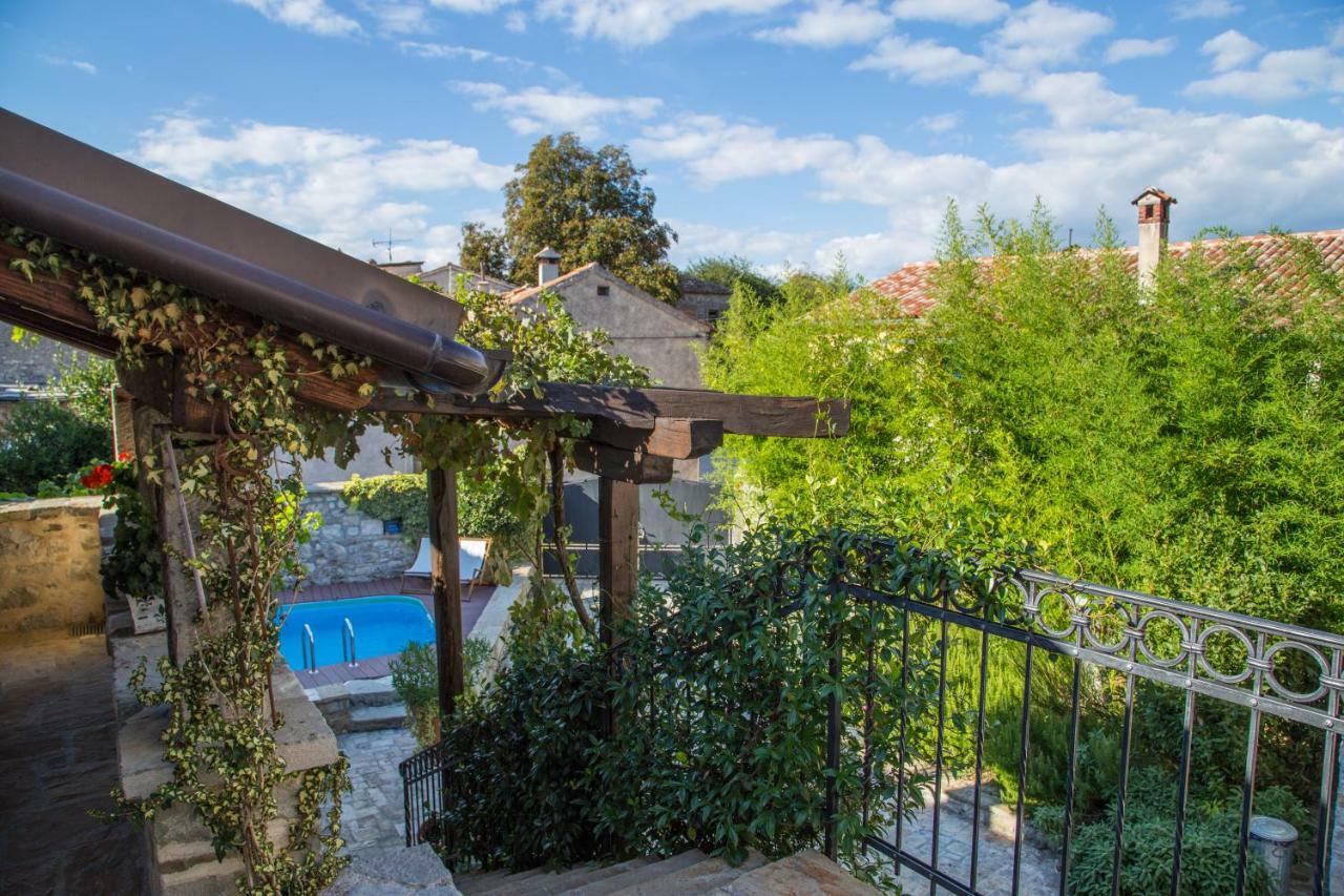 Holiday Homes Poli Svetega Antona Gracisce Екстер'єр фото